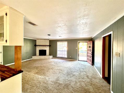 708 Myrtle Street Woodville TX 75979