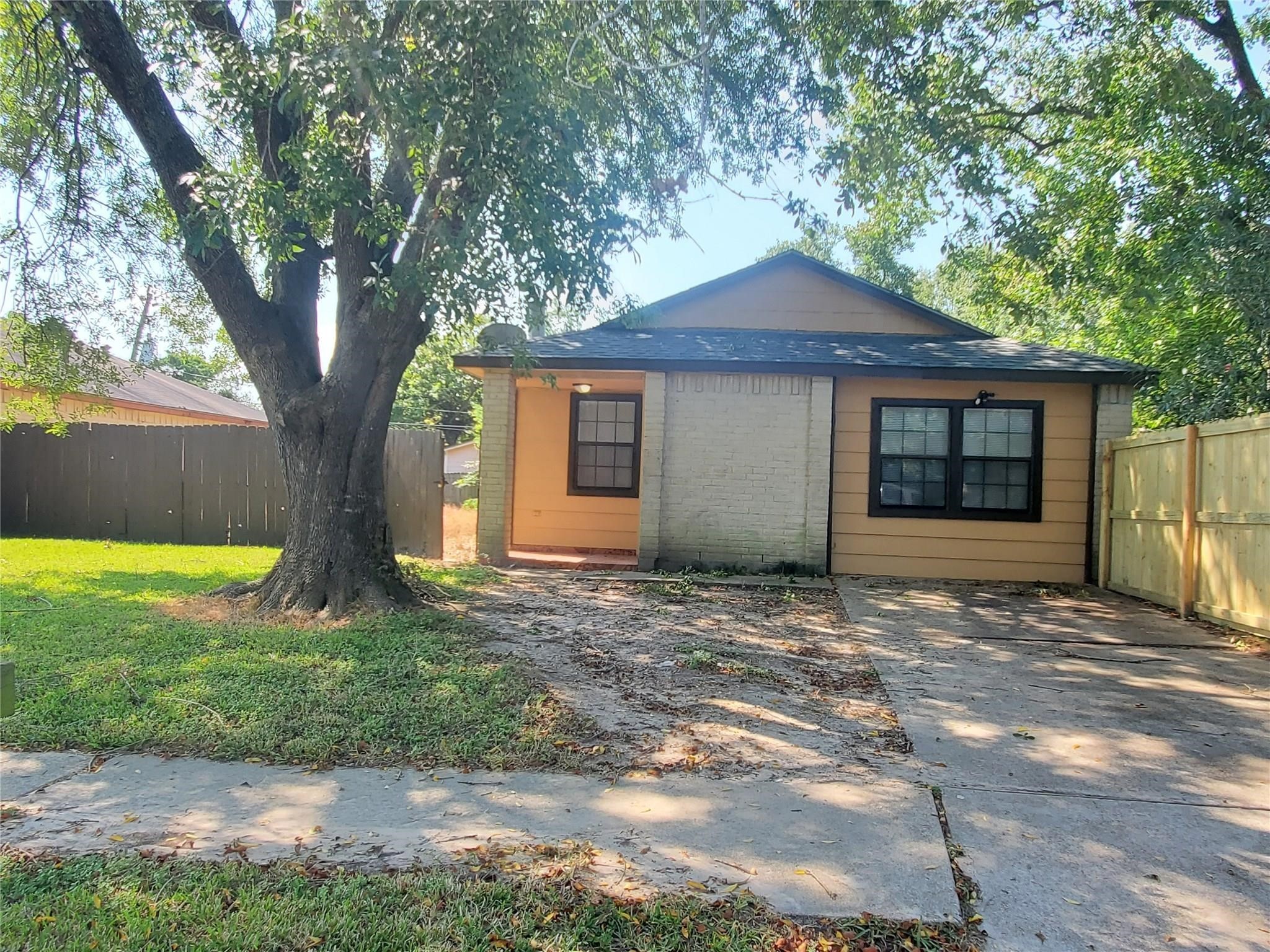 5315 Gayla Lane Baytown TX 77521
