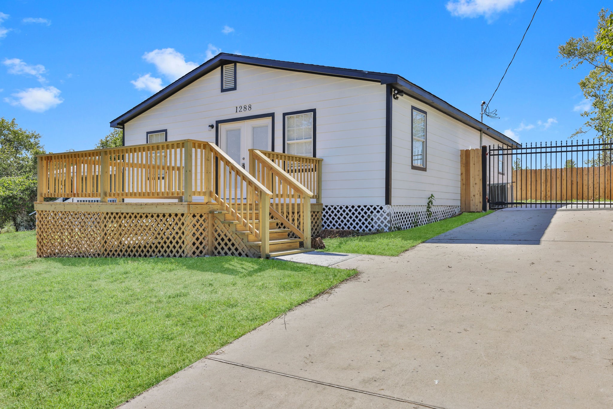 1288 Yaupon Cove Drive Onalaska TX 77360