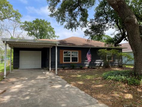 4500 Bellaire Avenue Groves TX 77619