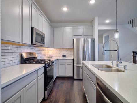 400 Beken Cove Lane La Porte TX 77571