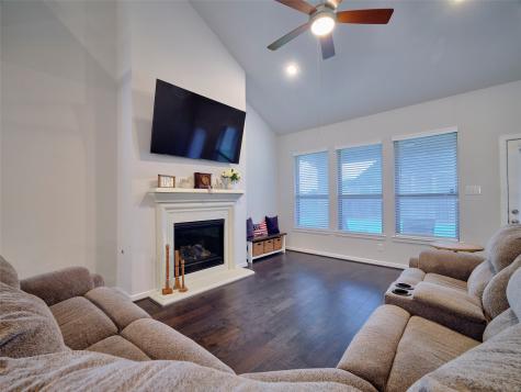 400 Beken Cove Lane La Porte TX 77571
