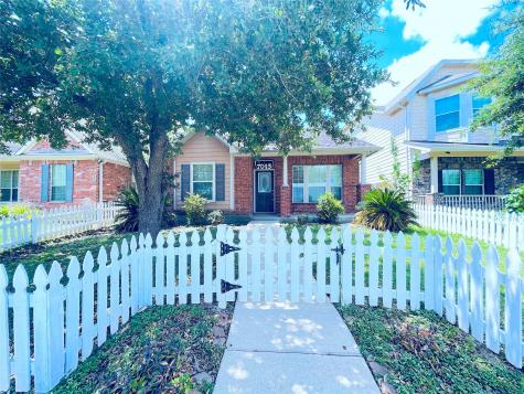 7043 Rancho Mission Drive Houston TX 77083