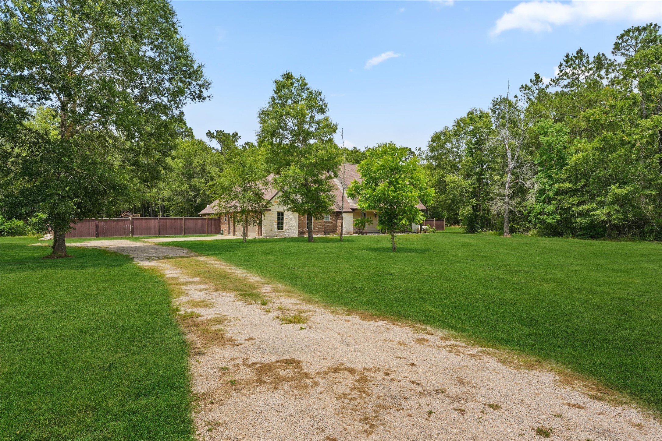 532 County Road 632 Dayton TX 77535