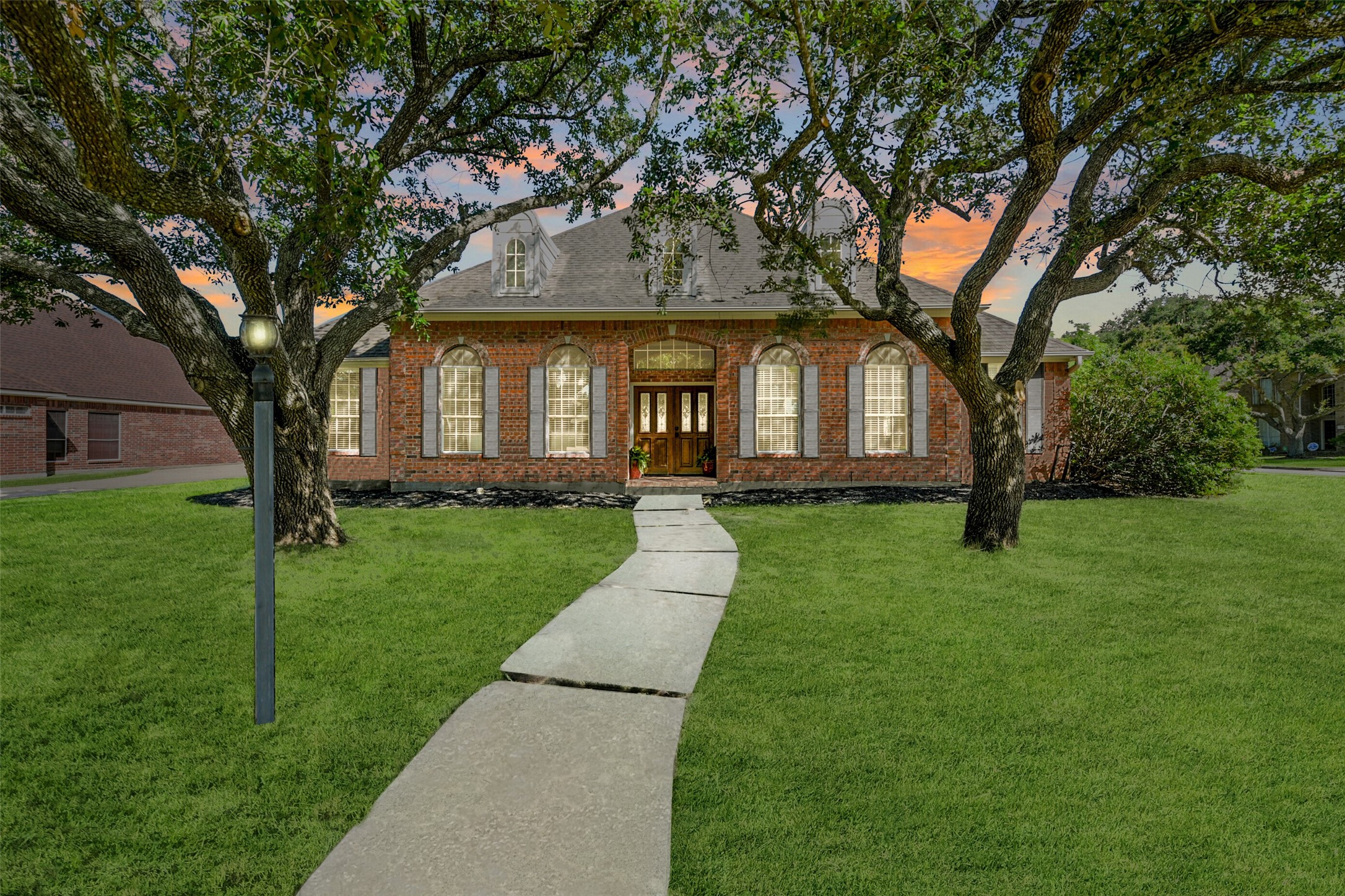 1217 Peregrine Drive Friendswood TX 77546