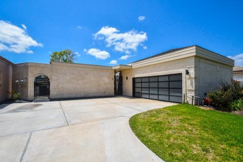22 Charleston Street N Sugar Land TX 77478