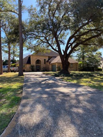 110 Charleston Street Friendswood TX 77546