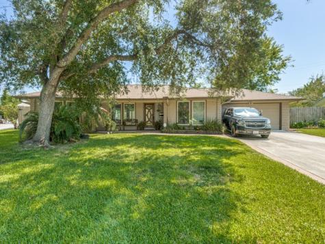 1609 Driftwood Lane Galveston TX 77551
