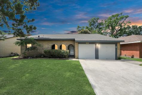 1833 El Mar Lane Seabrook TX 77586