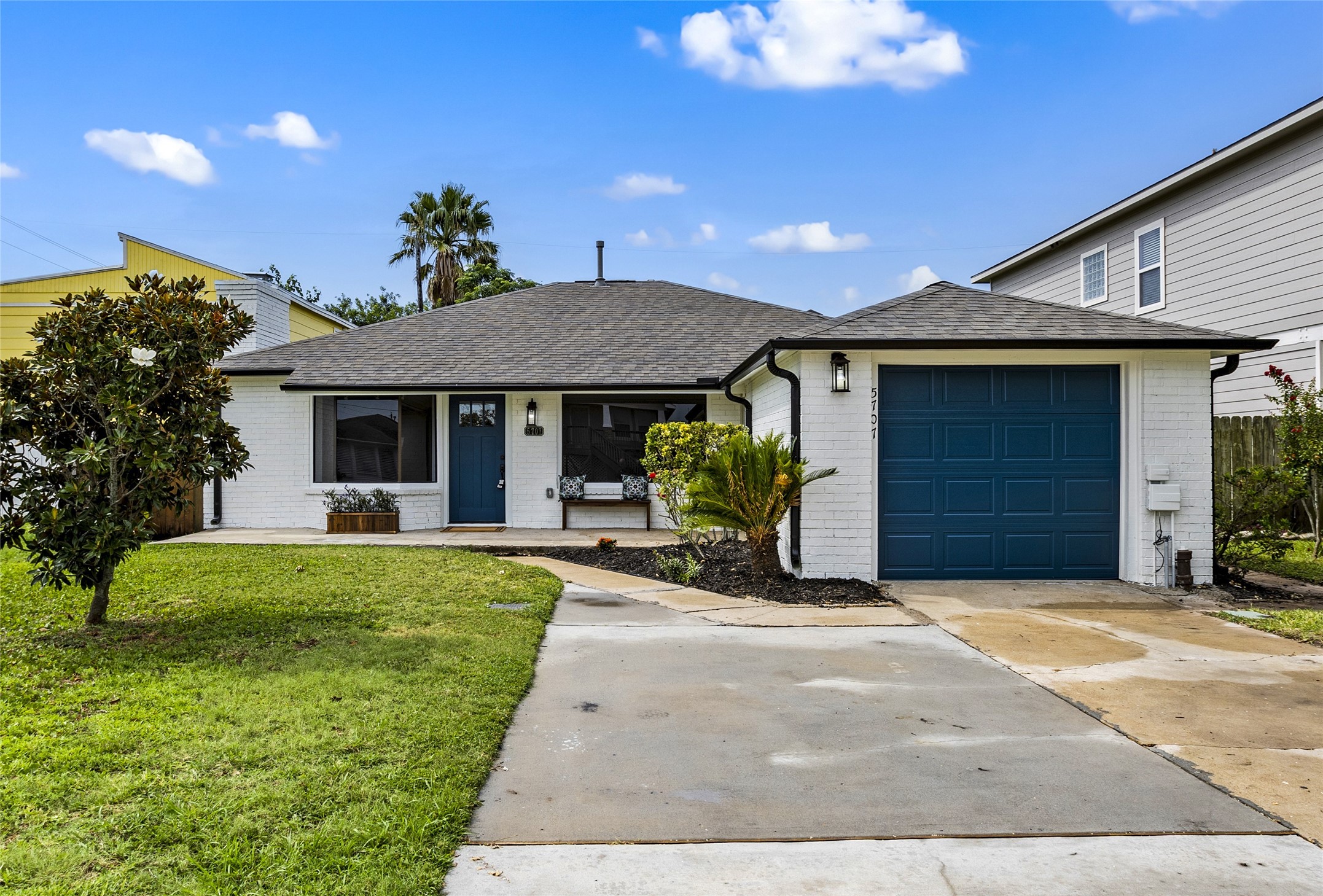 5707 Fraser Avenue Galveston TX 77551