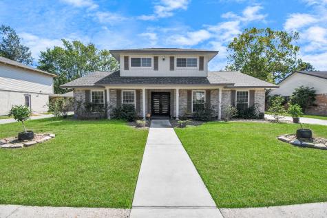 216 Palm Aire Drive Friendswood TX 77546