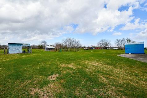 10913 N P Street La Porte TX 77571