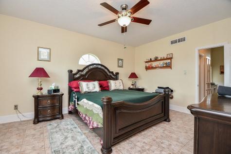 10913 N P Street La Porte TX 77571