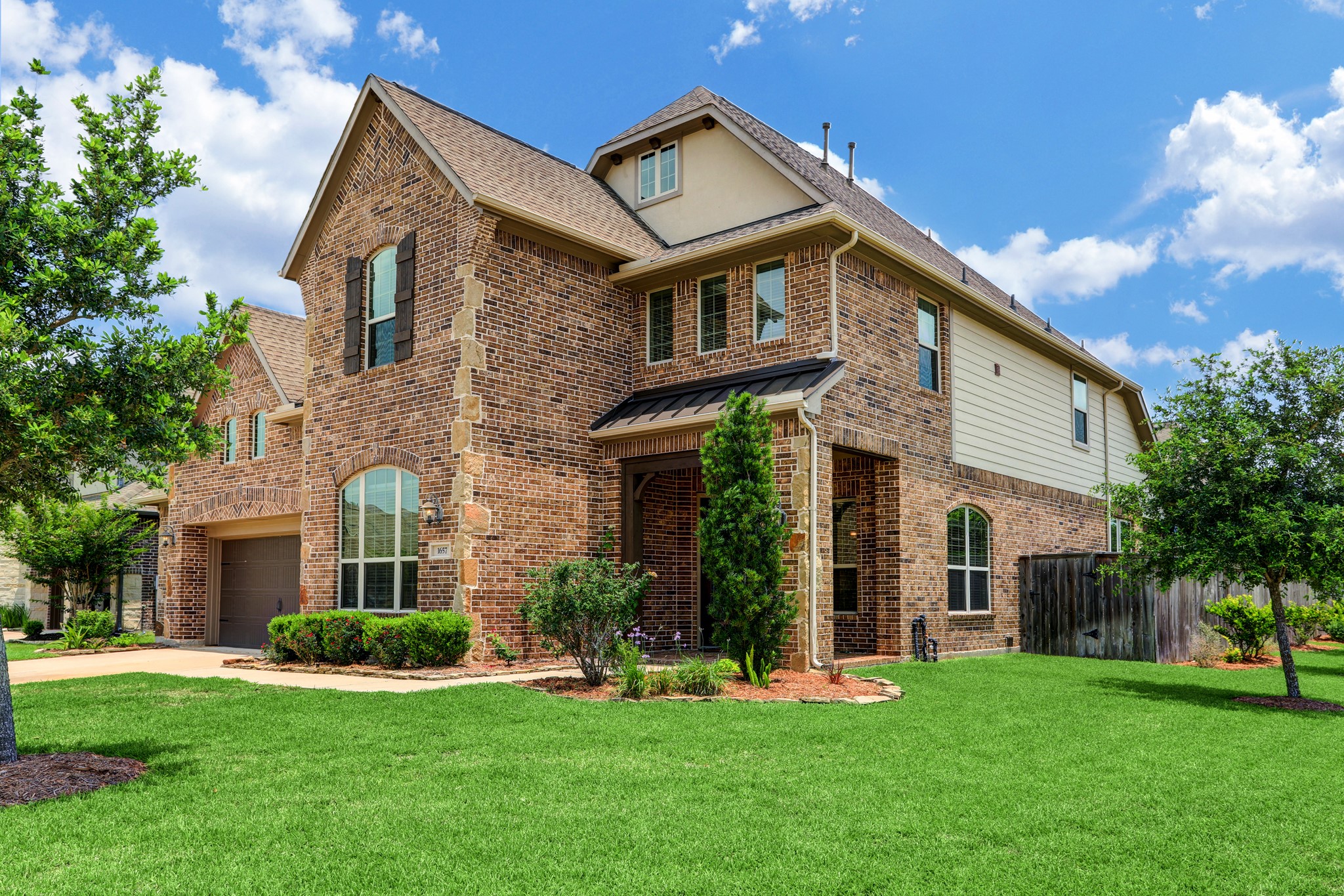 1657 Longwood Glen Lane Friendswood TX 77546