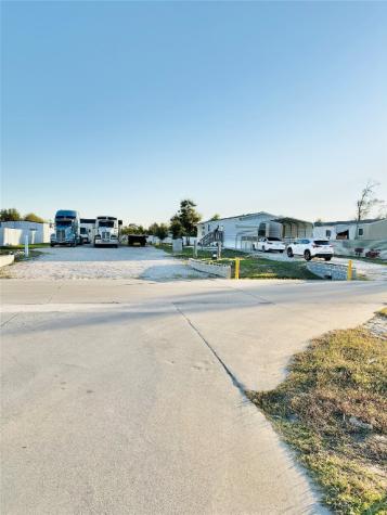 226 Road 5210 Cleveland TX 77327
