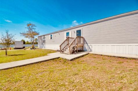 226 Road 5210 Cleveland TX 77327