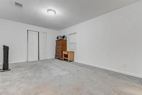 907 Whitaker Avenue Pasadena TX 77506