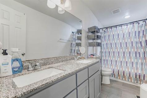 907 Whitaker Avenue Pasadena TX 77506