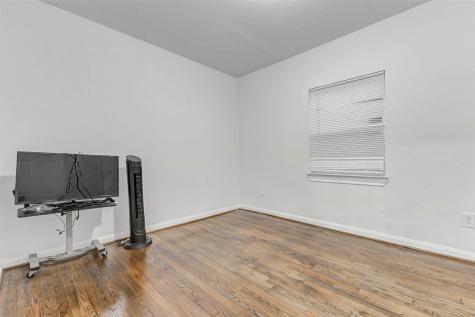 907 Whitaker Avenue Pasadena TX 77506