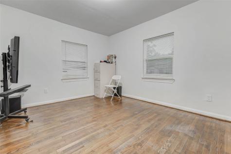 907 Whitaker Avenue Pasadena TX 77506