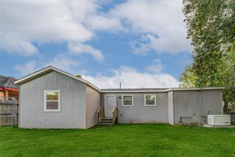 907 Whitaker Avenue Pasadena TX 77506