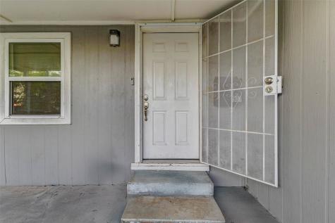 907 Whitaker Avenue Pasadena TX 77506