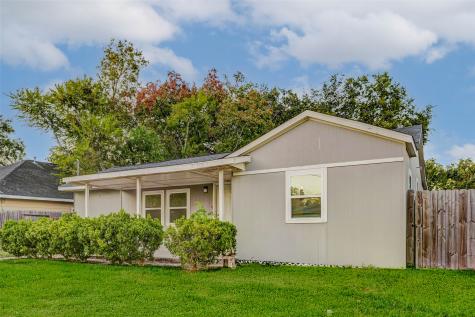 907 Whitaker Avenue Pasadena TX 77506