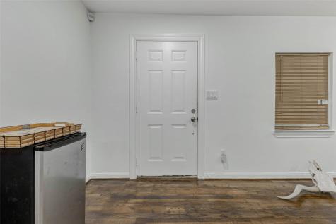 907 Whitaker Avenue Pasadena TX 77506