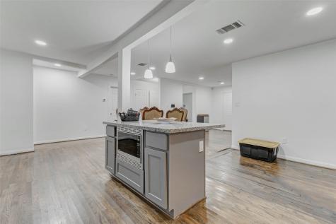 907 Whitaker Avenue Pasadena TX 77506