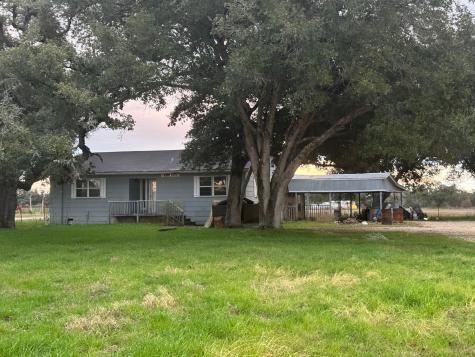 4805 Us Highway 77 S Hallettsville TX 77964