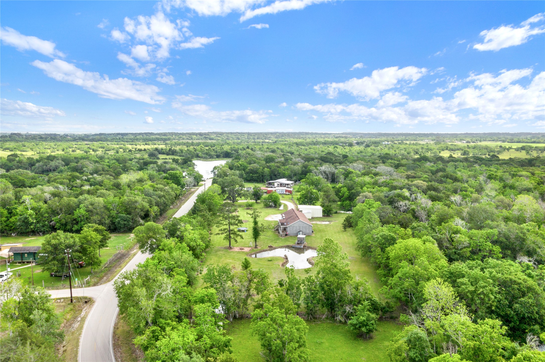 10003 County Road 210 Liverpool TX 77577