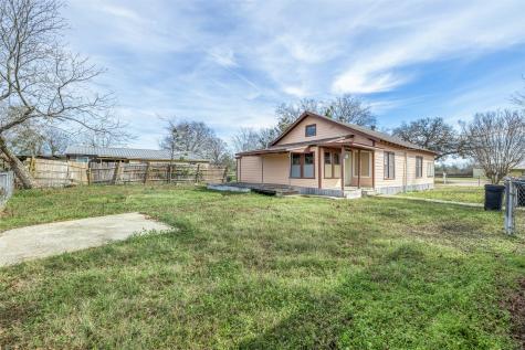 806 Plum Street Caldwell TX 77836