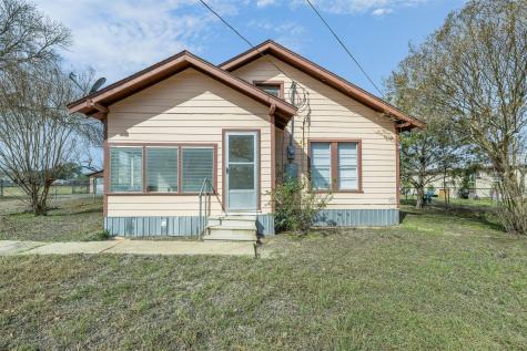 806 Plum Street Caldwell TX 77836