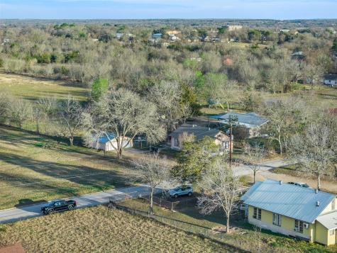 806 Plum Street Caldwell TX 77836