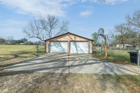 806 Plum Street Caldwell TX 77836