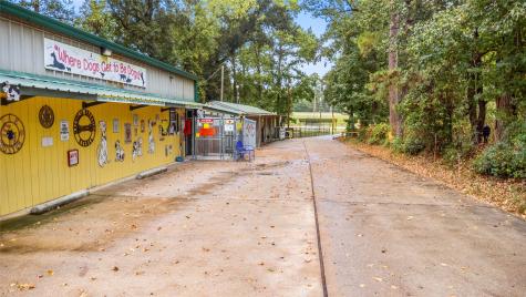 879 Interstate 45 S Huntsville TX 77340