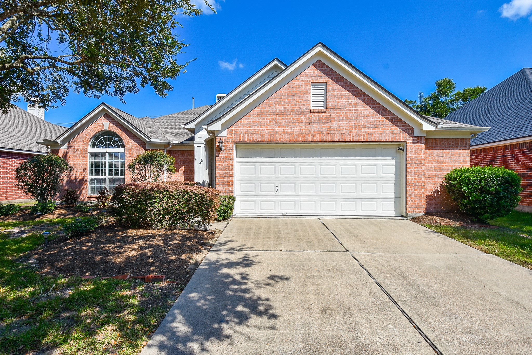 405 Blossomwood Drive League City TX 77573