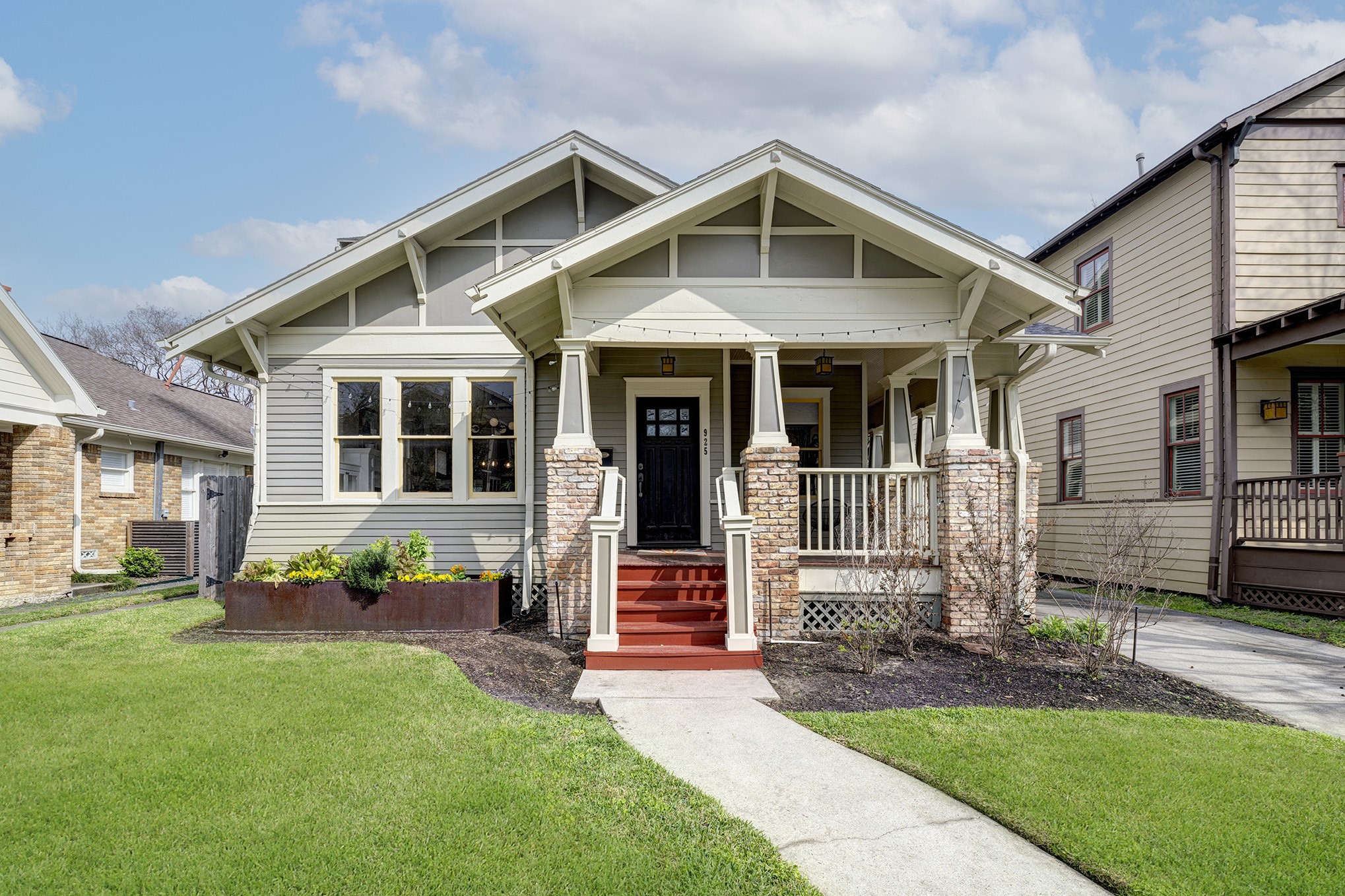 925 Euclid Street Houston TX 77009
