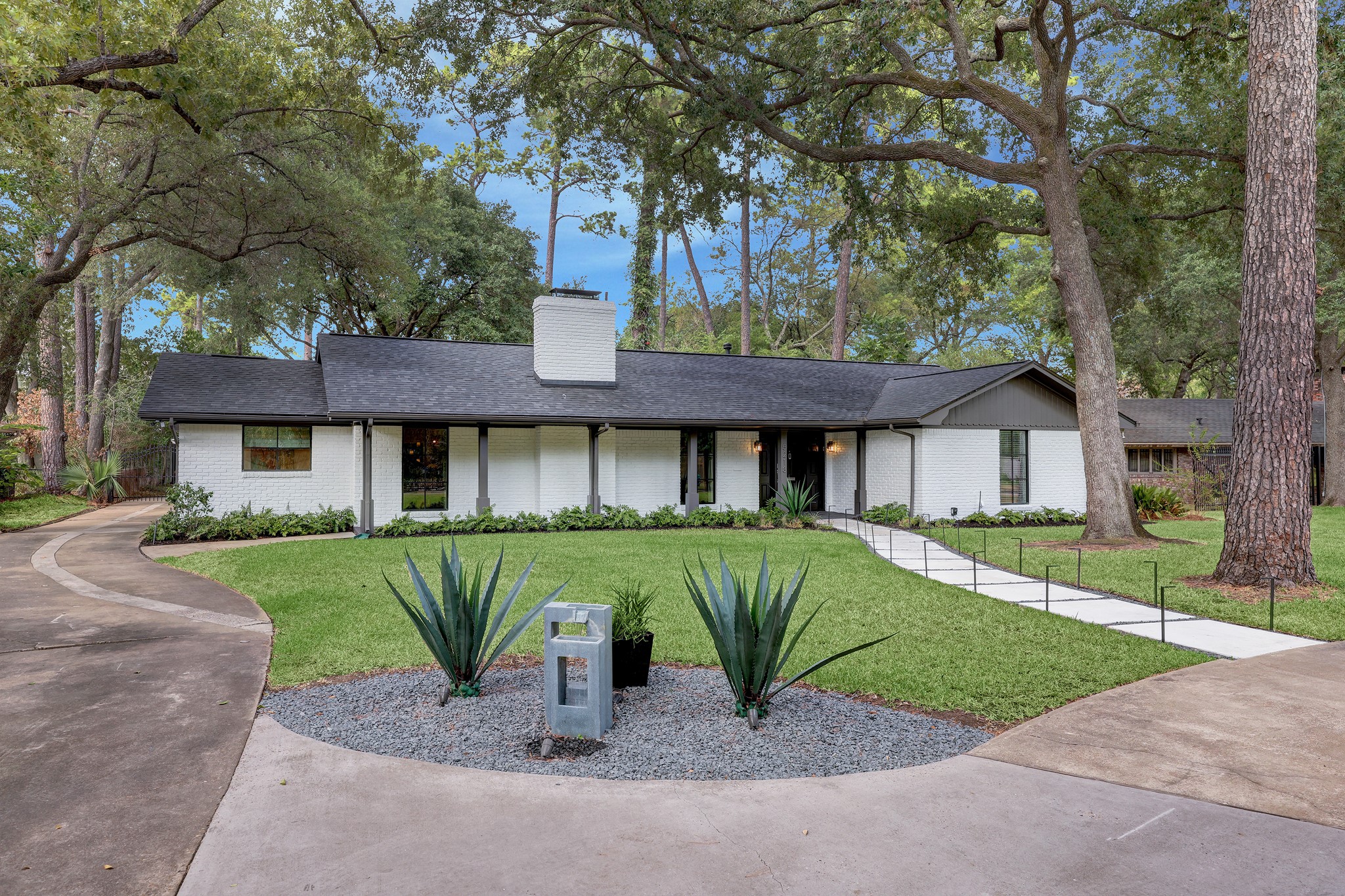 5218 Woodway Drive Houston TX 77056