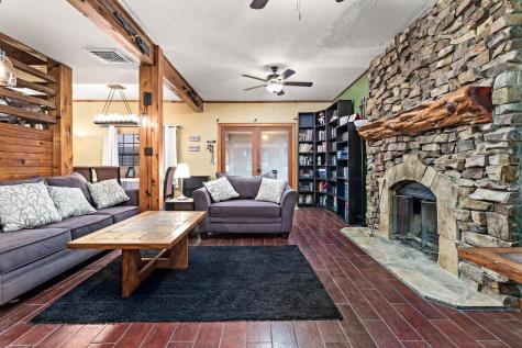 134 Sherwood Trail Silsbee TX 77656