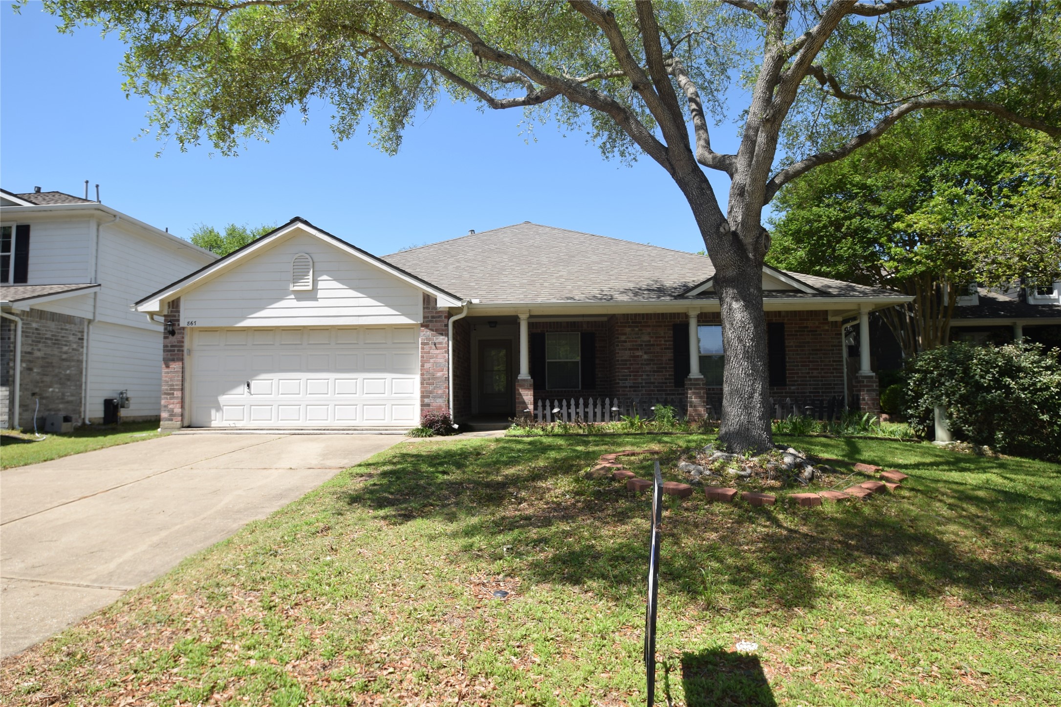 867 Victoria Lakes Drive Katy TX 77493