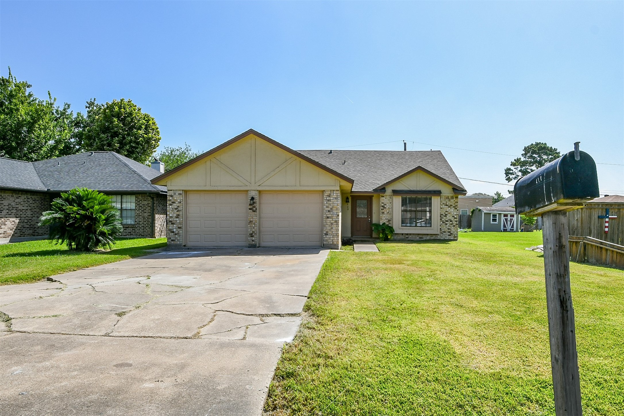 309 S Brownell Street La Porte TX 77571