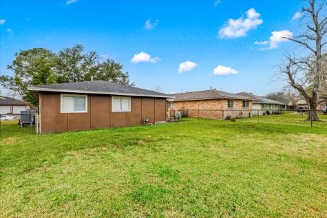 4811 Hannas Reef Drive Bacliff TX 77518