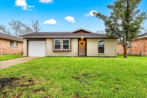 4811 Hannas Reef Drive Bacliff TX 77518