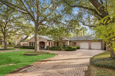 11717 Joan Of Arc Drive Houston TX 77024