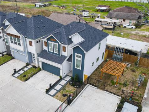 5828 Highland Sky Lane Houston TX 77091