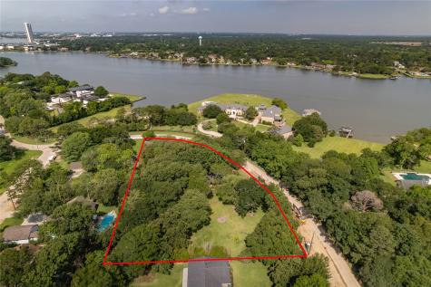 402 Lakeshore Drive El Lago TX 77586