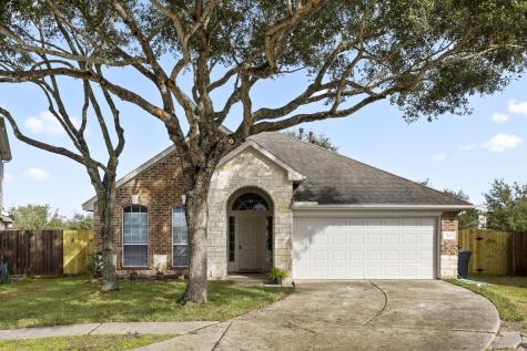 412 Sandstone Creek Lane Dickinson TX 77539