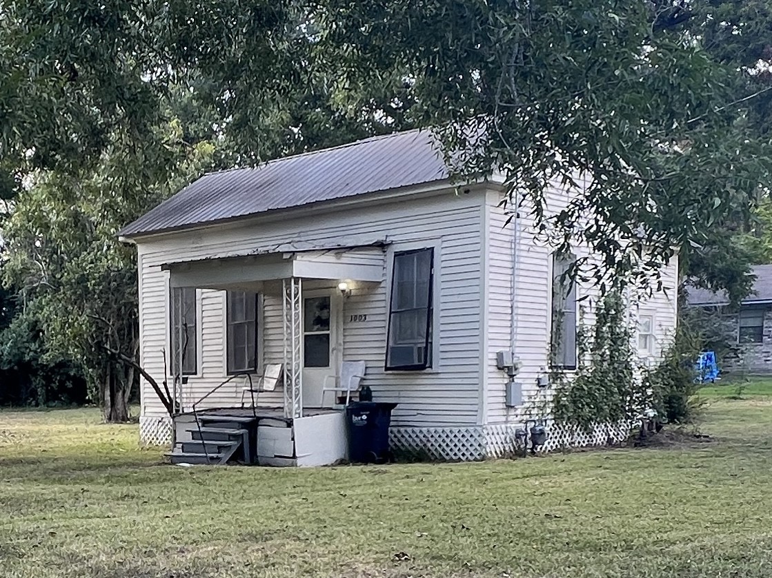 1003 Norris Street Brenham TX 77833