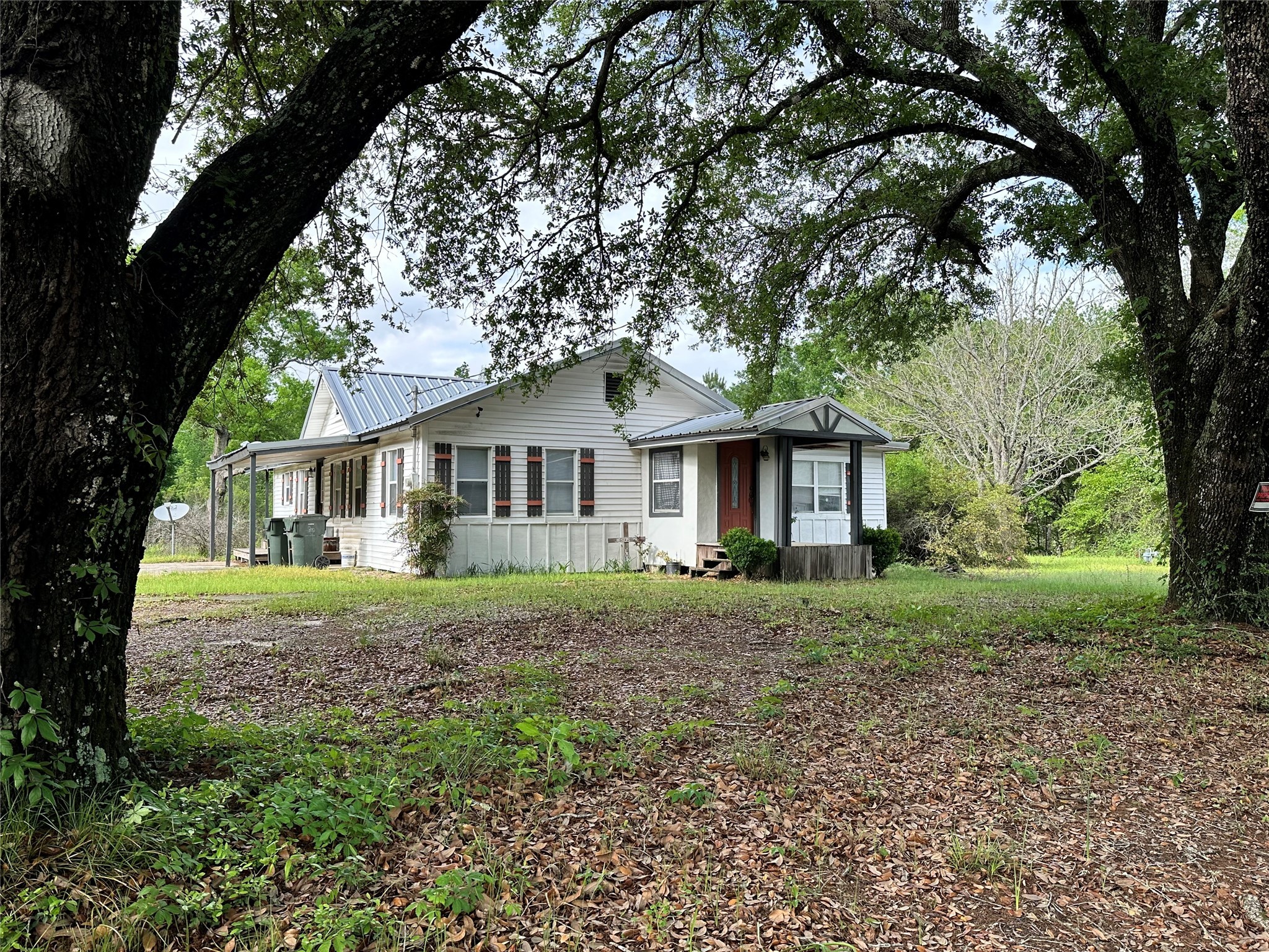 1602 W Bluff Street Woodville TX 75979